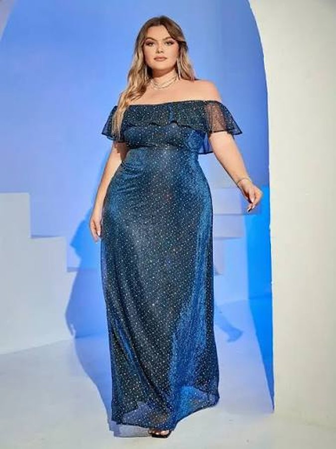 Dama con vestido largo formal